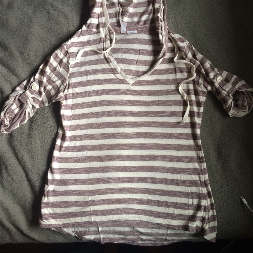 Hooded shirt